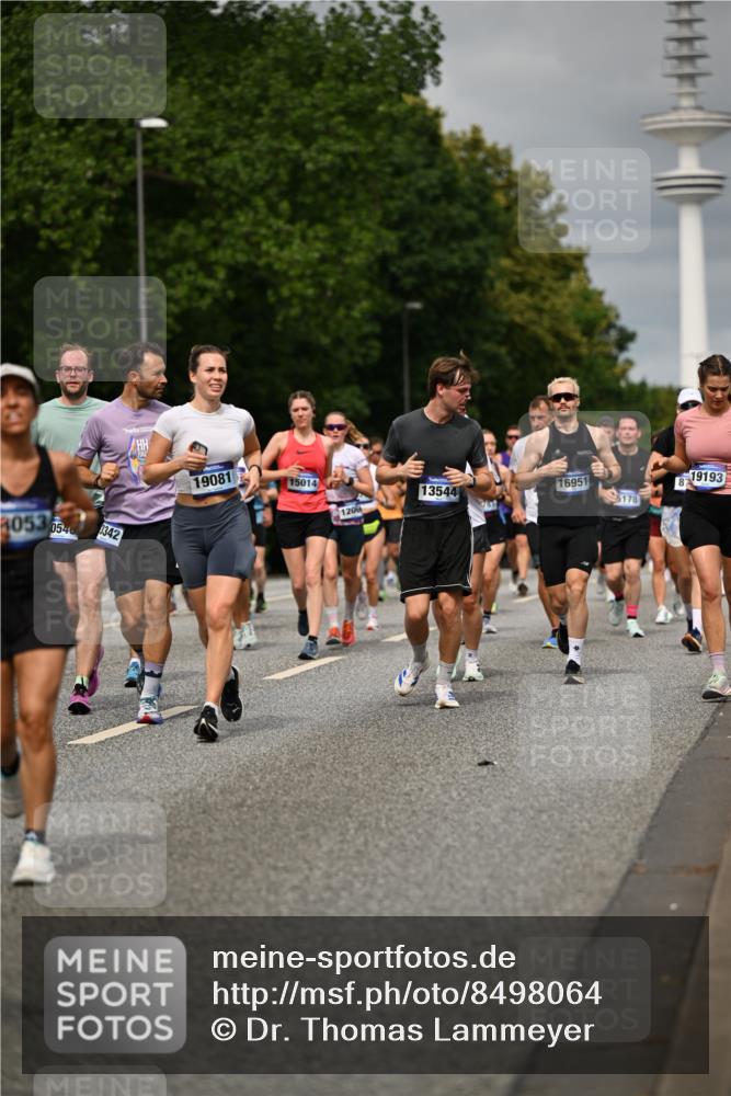 29.06.2025 - hella hamburg halbmarathon Dr. Thomas Lammeyer http://msf.ph/oto/8498064 29.06.2025 10:23:41 Kennedybrücke 1159, 1160, 1325, 1332, 1708, 1755, 2017, 2405, 2703, 2795, 2812, 2918, 2993, 2995, 3105, 3118, 3446, 3631, 4108, 4110, 4170, 4722, 4979, 5080, 5178, 5397, 5429, 5449, 6249, 6542, 6736, 6939, 7143, 7248, 7249, 7836, 8427, 8537, 8761, 8778, 9252, 9270, 9272, 9856, 10124, 10129, 10540, 10594, 10966, 11247 meine-sportfotos.de