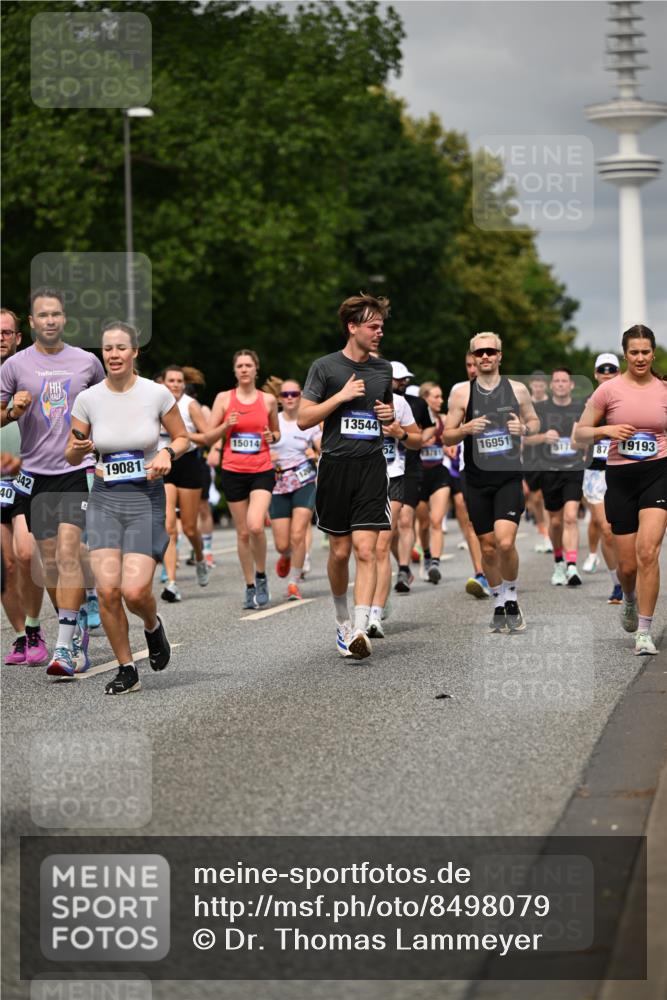 29.06.2025 - hella hamburg halbmarathon Dr. Thomas Lammeyer http://msf.ph/oto/8498079 29.06.2025 10:23:41 Kennedybrücke 1159, 1160, 1325, 1332, 1708, 1755, 2017, 2405, 2703, 2795, 2812, 2918, 2993, 2995, 3105, 3118, 3446, 3631, 4108, 4110, 4170, 4722, 4979, 5080, 5178, 5397, 5429, 5449, 6249, 6542, 6736, 6939, 7143, 7248, 7249, 7836, 8427, 8537, 8761, 8778, 9252, 9270, 9272, 9856, 10124, 10129, 10540, 10594, 10966, 11247 meine-sportfotos.de