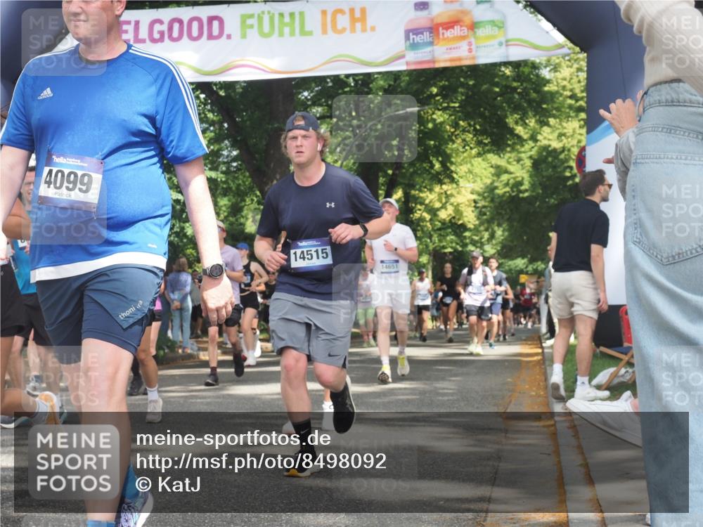 29.06.2025 - hella hamburg halbmarathon KatJ http://msf.ph/oto/8498092 29.06.2025 11:42:38 Zwischen KM18-KM19 2202, 4099, 6913, 7216, 7611, 8515 meine-sportfotos.de