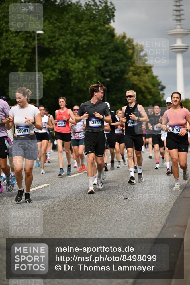 29.06.2025 - hella hamburg halbmarathon Dr. Thomas Lammeyer http://msf.ph/oto/8498099 29.06.2025 10:23:41 Kennedybrücke 1159, 1160, 1325, 1332, 1708, 1755, 2017, 2405, 2703, 2795, 2812, 2918, 2993, 2995, 3105, 3118, 3446, 3631, 4108, 4110, 4170, 4722, 4979, 5080, 5178, 5397, 5429, 5449, 6249, 6542, 6736, 6939, 7143, 7248, 7249, 7836, 8427, 8537, 8761, 8778, 9252, 9270, 9272, 9856, 10124, 10129, 10540, 10594, 10966, 11247 meine-sportfotos.de