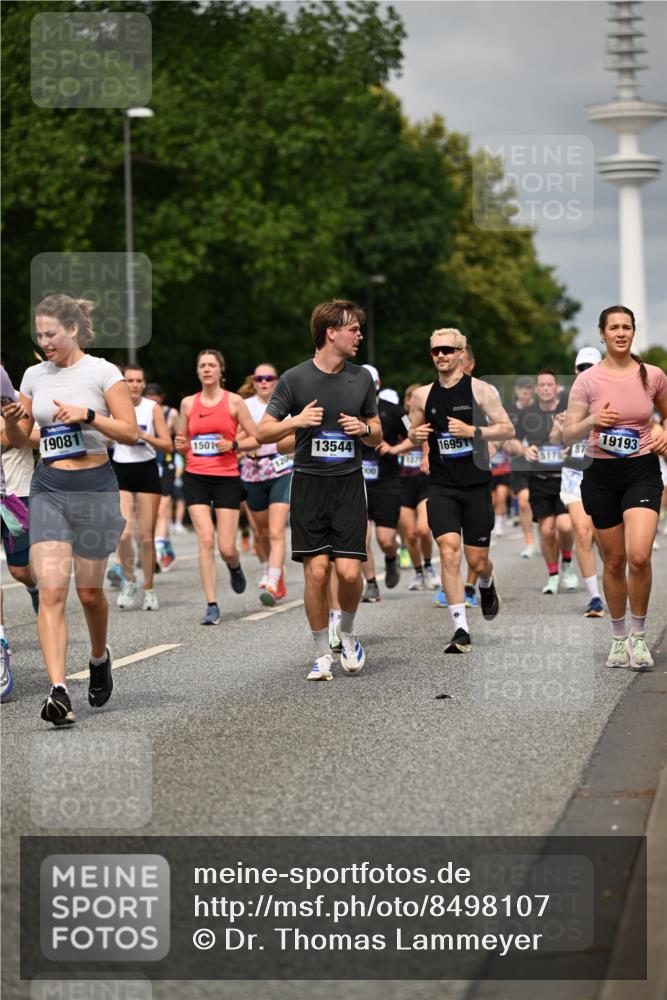 29.06.2025 - hella hamburg halbmarathon Dr. Thomas Lammeyer http://msf.ph/oto/8498107 29.06.2025 10:23:42 Kennedybrücke 1159, 1160, 1325, 1332, 1708, 1755, 2017, 2405, 2703, 2795, 2812, 2918, 2993, 2995, 3446, 3631, 4108, 4110, 4170, 4722, 4979, 5080, 5178, 5397, 5429, 5449, 6249, 6542, 6736, 6939, 7143, 7248, 7249, 7836, 8427, 8537, 8761, 8778, 9252, 9270, 9272, 9856, 10124, 10129, 10540, 10594, 10966, 11247 meine-sportfotos.de