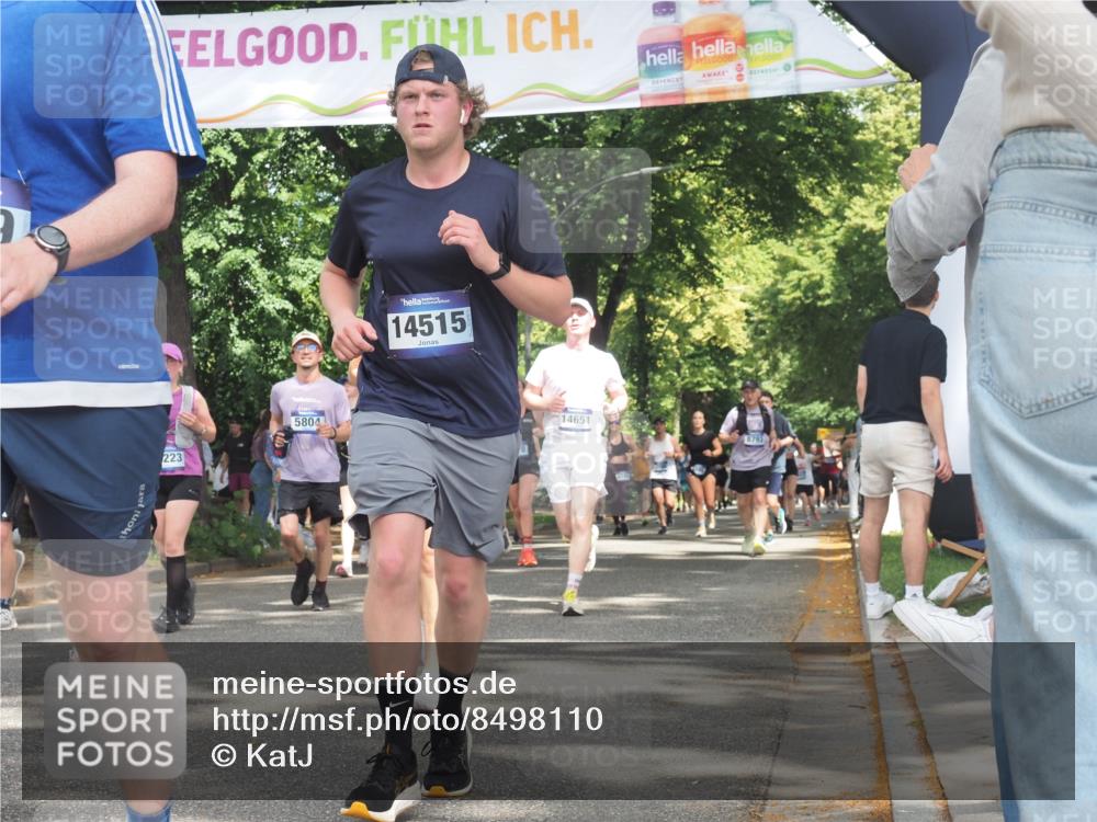 29.06.2025 - hella hamburg halbmarathon KatJ http://msf.ph/oto/8498110 29.06.2025 11:42:39 Zwischen KM18-KM19 2202, 2843, 4099, 5804, 6913, 7216, 7611, 8515 meine-sportfotos.de