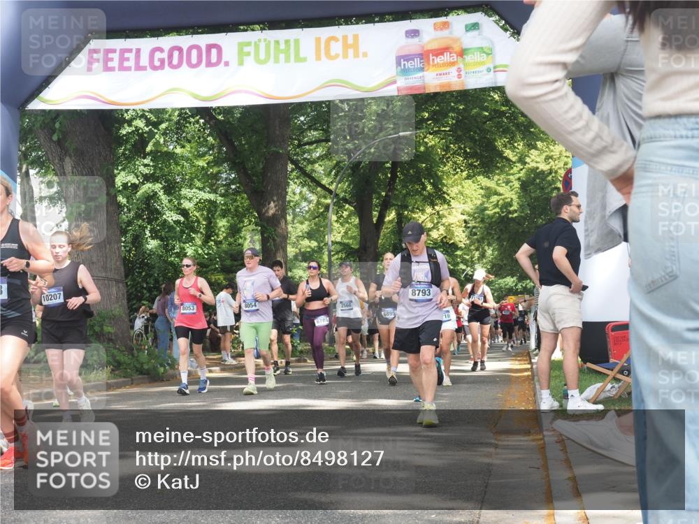 29.06.2025 - hella hamburg halbmarathon KatJ http://msf.ph/oto/8498127 29.06.2025 11:42:43 Zwischen KM18-KM19 1978, 2761, 2843, 4882, 5804, 6788, 6895, 6913, 7216, 8053, 8515 meine-sportfotos.de