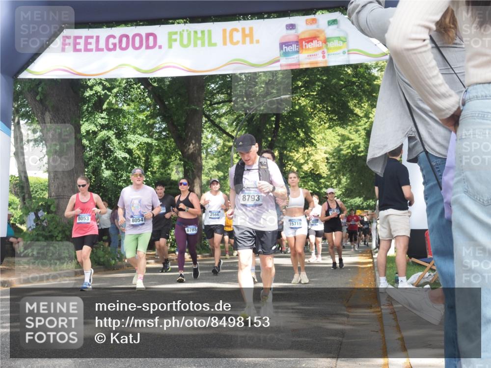 29.06.2025 - hella hamburg halbmarathon KatJ http://msf.ph/oto/8498153 29.06.2025 11:42:44 Zwischen KM18-KM19 1978, 2566, 2761, 2843, 4882, 5804, 6788, 6895, 6913, 8053, 8515 meine-sportfotos.de