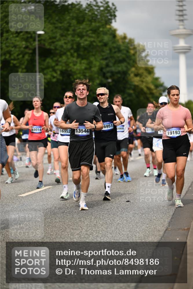 29.06.2025 - hella hamburg halbmarathon Dr. Thomas Lammeyer http://msf.ph/oto/8498186 29.06.2025 10:23:43 Kennedybrücke 1159, 1160, 1325, 1332, 1708, 1755, 2017, 2405, 2703, 2795, 2812, 2918, 2993, 2995, 3446, 3631, 4108, 4110, 4170, 4562, 4570, 4722, 4979, 5080, 5178, 5397, 5429, 5449, 6249, 6542, 6736, 6939, 7143, 7248, 7249, 7836, 8427, 8537, 8761, 8778, 9252, 9270, 9272, 9856, 10124, 10129, 10349, 10540, 10594, 10966, 11247 meine-sportfotos.de