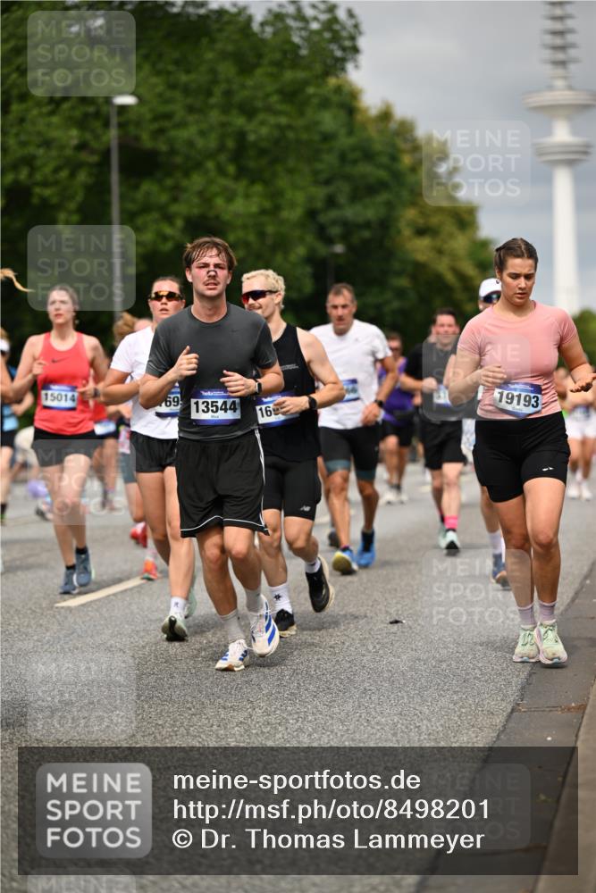 29.06.2025 - hella hamburg halbmarathon Dr. Thomas Lammeyer http://msf.ph/oto/8498201 29.06.2025 10:23:43 Kennedybrücke 1159, 1160, 1325, 1332, 1708, 1755, 2017, 2405, 2703, 2795, 2812, 2918, 2993, 2995, 3446, 3631, 4108, 4110, 4170, 4562, 4570, 4722, 4979, 5080, 5178, 5397, 5429, 5449, 6249, 6542, 6736, 6939, 7143, 7248, 7249, 7836, 8427, 8537, 8761, 8778, 9252, 9270, 9272, 9856, 10124, 10129, 10349, 10540, 10594, 10966, 11247 meine-sportfotos.de
