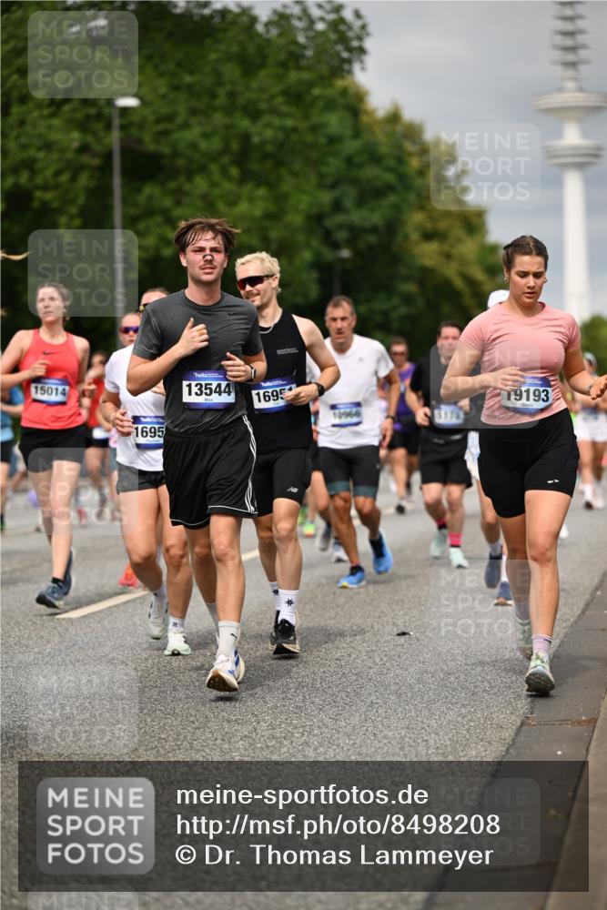 29.06.2025 - hella hamburg halbmarathon Dr. Thomas Lammeyer http://msf.ph/oto/8498208 29.06.2025 10:23:43 Kennedybrücke 1159, 1160, 1325, 1332, 1708, 1755, 2017, 2405, 2703, 2795, 2812, 2918, 2993, 2995, 3446, 3631, 4108, 4110, 4170, 4562, 4570, 4722, 4979, 5080, 5178, 5397, 5429, 5449, 6249, 6542, 6736, 6939, 7143, 7248, 7249, 7836, 8427, 8537, 8761, 8778, 9252, 9270, 9272, 9856, 10124, 10129, 10349, 10540, 10594, 10966, 11247 meine-sportfotos.de