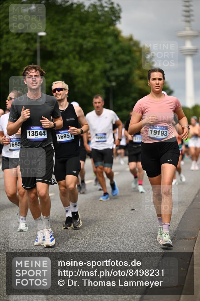 29.06.2025 - hella hamburg halbmarathon Dr. Thomas Lammeyer http://msf.ph/oto/8498231 29.06.2025 10:23:44 Kennedybrücke 1159, 1160, 1325, 1332, 1708, 1755, 2017, 2405, 2703, 2795, 2812, 2918, 2993, 2995, 3446, 3631, 4108, 4110, 4170, 4562, 4570, 4722, 4979, 5080, 5178, 5397, 5429, 5449, 6249, 6542, 6736, 6939, 7143, 7248, 7249, 7836, 8427, 8537, 8761, 8778, 9252, 9270, 9272, 9856, 10124, 10129, 10349, 10540, 10594, 10966, 11247 meine-sportfotos.de