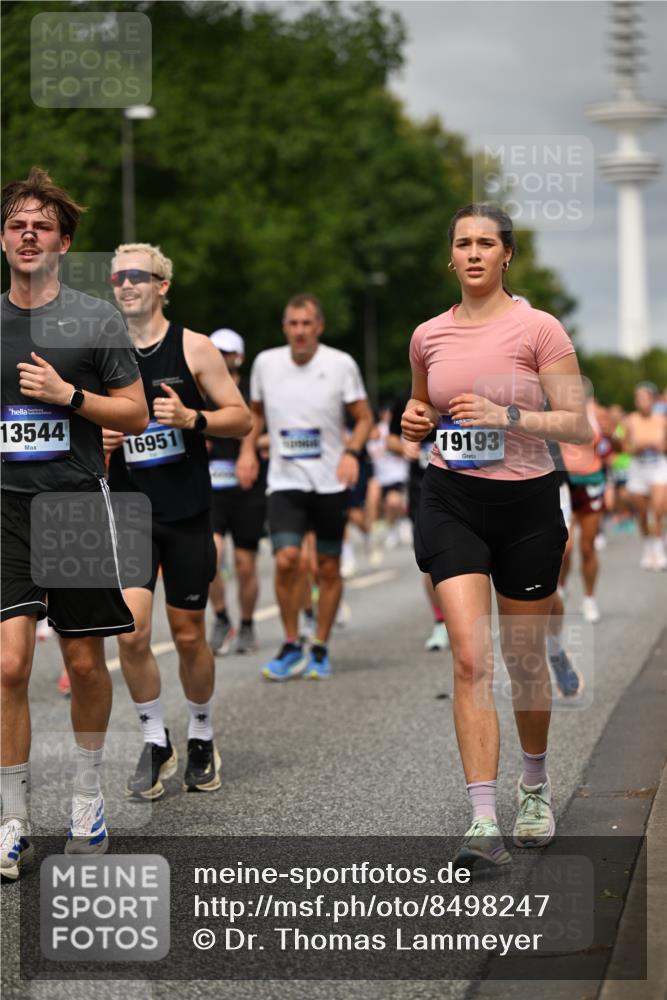 29.06.2025 - hella hamburg halbmarathon Dr. Thomas Lammeyer http://msf.ph/oto/8498247 29.06.2025 10:23:44 Kennedybrücke 1159, 1160, 1325, 1332, 1708, 1755, 2017, 2405, 2703, 2795, 2812, 2918, 2993, 2995, 3446, 3631, 4108, 4110, 4170, 4562, 4570, 4722, 4979, 5080, 5178, 5397, 5429, 5449, 6249, 6542, 6736, 6939, 7143, 7248, 7249, 7836, 8427, 8537, 8761, 8778, 9252, 9270, 9272, 9856, 10124, 10129, 10349, 10540, 10594, 10966, 11247 meine-sportfotos.de