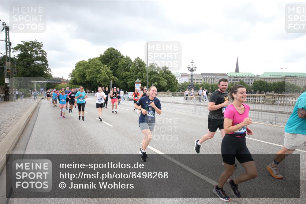 29.06.2025 - hella hamburg halbmarathon Jannik Wohlers http://msf.ph/oto/8498268 29.06.2025 10:55:35 Lombardsbrücke 1909, 2793, 3268, 4265, 4354, 4470, 4473, 4836, 4896, 5306, 5994, 6055, 6056, 6113, 6494, 6594, 7516, 7616, 7969, 8005, 8110, 8305, 8532, 8533, 9838, 9861, 9865, 10449, 10640, 11903, 11962, 11963, 12267, 13055, 13627, 14124, 14142, 14221, 14280, 14281, 14492, 15173, 15199, 15272, 15763, 15764, 16413, 16960, 17038, 17039, 17168, 18195, 18329 meine-sportfotos.de