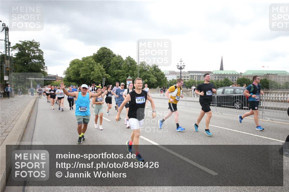 29.06.2025 - hella hamburg halbmarathon Jannik Wohlers http://msf.ph/oto/8498426 29.06.2025 10:55:41 Lombardsbrücke 1738, 1909, 2095, 2793, 3257, 3268, 4265, 4354, 4473, 4836, 5306, 5580, 5994, 6056, 6494, 6968, 7025, 7028, 7516, 7616, 8005, 8305, 8533, 9435, 9606, 9838, 10640, 10740, 10784, 10987, 11862, 11863, 12267, 12551, 13055, 13395, 13405, 13627, 14124, 14142, 14221, 14280, 14281, 14492, 15103, 15173, 15199, 15272, 15696, 15699, 15763, 15764, 16413, 16655, 16960, 17038, 17039, 17398, 18195, 18329, 18349, 19228 meine-sportfotos.de