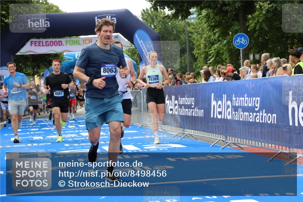 29.06.2025 - hella hamburg halbmarathon Strokosch-Dieckow http://msf.ph/oto/8498456 29.06.2025 10:43:57 Ziel 1558, 2816, 3697, 3907, 4981, 5624, 6705, 8063, 8145, 8900, 9043, 9081, 10493, 10596, 11346, 11809, 12438, 12966, 13123, 14861, 15383, 16549, 16697, 17376, 17403, 17516, 17977, 18004, 18678 meine-sportfotos.de