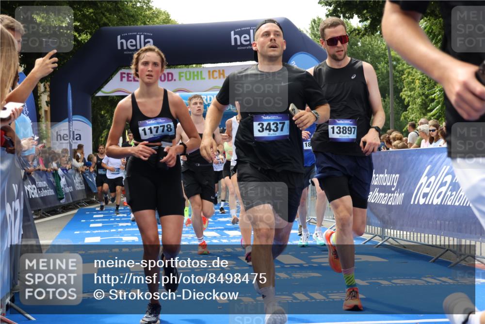 29.06.2025 - hella hamburg halbmarathon Strokosch-Dieckow http://msf.ph/oto/8498475 29.06.2025 10:43:48 Ziel 1976, 3437, 3697, 3907, 5624, 5692, 6903, 6991, 7185, 8145, 9043, 9159, 9374, 10493, 11153, 11778, 11809, 11848, 12438, 12966, 13897, 14201, 14210, 14861, 15512, 16062, 16105, 16549, 17376, 17403, 18650, 18678, 19090 meine-sportfotos.de