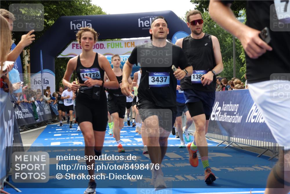 29.06.2025 - hella hamburg halbmarathon Strokosch-Dieckow http://msf.ph/oto/8498476 29.06.2025 10:43:48 Ziel 1976, 3437, 3697, 3907, 5624, 5692, 6903, 6991, 7185, 8145, 9043, 9159, 9374, 10493, 11153, 11778, 11809, 11848, 12438, 12966, 13897, 14201, 14210, 14861, 15512, 16062, 16105, 16549, 17376, 17403, 18650, 18678, 19090 meine-sportfotos.de