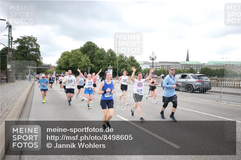 29.06.2025 - hella hamburg halbmarathon Jannik Wohlers http://msf.ph/oto/8498605 29.06.2025 10:55:55 Lombardsbrücke 1113, 1738, 2095, 2915, 3257, 3953, 3987, 4083, 4354, 5580, 5693, 5757, 6690, 6968, 7025, 7028, 7090, 7711, 8005, 8305, 8517, 8766, 9383, 9435, 9606, 9948, 9953, 10740, 10784, 10987, 11298, 11628, 11862, 11863, 12295, 12296, 12551, 13395, 13405, 13965, 14613, 15103, 15173, 15443, 15696, 15699, 16655, 17084, 17092, 17398, 17494, 17649, 17673, 18247, 18349, 18798, 19228 meine-sportfotos.de