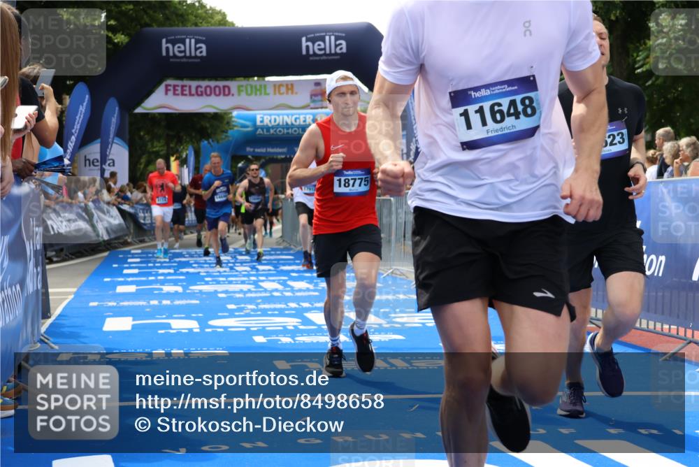 29.06.2025 - hella hamburg halbmarathon Strokosch-Dieckow http://msf.ph/oto/8498658 29.06.2025 10:43:33 Ziel 3116, 3928, 4080, 4318, 5124, 5436, 7635, 9114, 9931, 10246, 11648, 12623, 13421, 13996, 14484, 14690, 15328, 15932, 16338, 17912, 18449, 18513, 18775, 18810, 19229 meine-sportfotos.de
