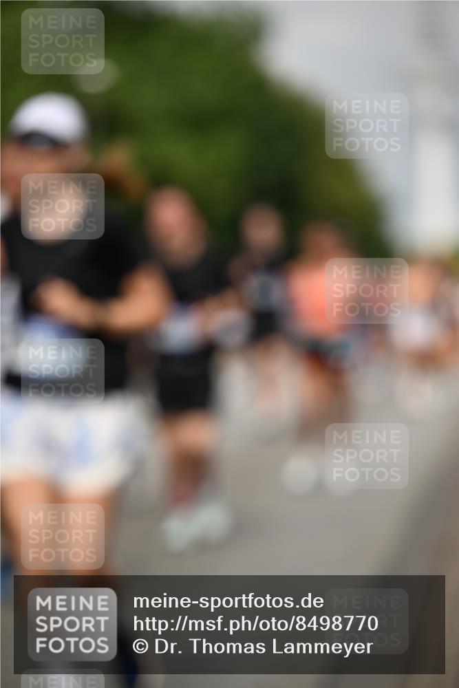 29.06.2025 - hella hamburg halbmarathon Dr. Thomas Lammeyer http://msf.ph/oto/8498770 29.06.2025 10:23:47 Kennedybrücke 1159, 1160, 1708, 2405, 2703, 2795, 2812, 2918, 2993, 2995, 3446, 3631, 4108, 4110, 4170, 4562, 4570, 4979, 5035, 5178, 5251, 5397, 5429, 5449, 5878, 6249, 6542, 6796, 6797, 6872, 6939, 7143, 7248, 7249, 7647, 7836, 8427, 8537, 8778, 9270, 9272, 9856, 10124, 10349, 10540, 10594, 10966, 11247 meine-sportfotos.de