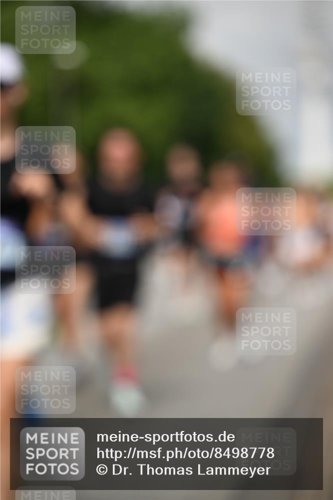 29.06.2025 - hella hamburg halbmarathon Dr. Thomas Lammeyer http://msf.ph/oto/8498778 29.06.2025 10:23:47 Kennedybrücke 1159, 1160, 1708, 2405, 2703, 2795, 2812, 2918, 2993, 2995, 3446, 3631, 4108, 4110, 4170, 4562, 4570, 4979, 5035, 5178, 5251, 5397, 5429, 5449, 5878, 6249, 6542, 6796, 6797, 6872, 6939, 7143, 7248, 7249, 7647, 7836, 8427, 8537, 8778, 9270, 9272, 9856, 10124, 10349, 10540, 10594, 10966, 11247 meine-sportfotos.de