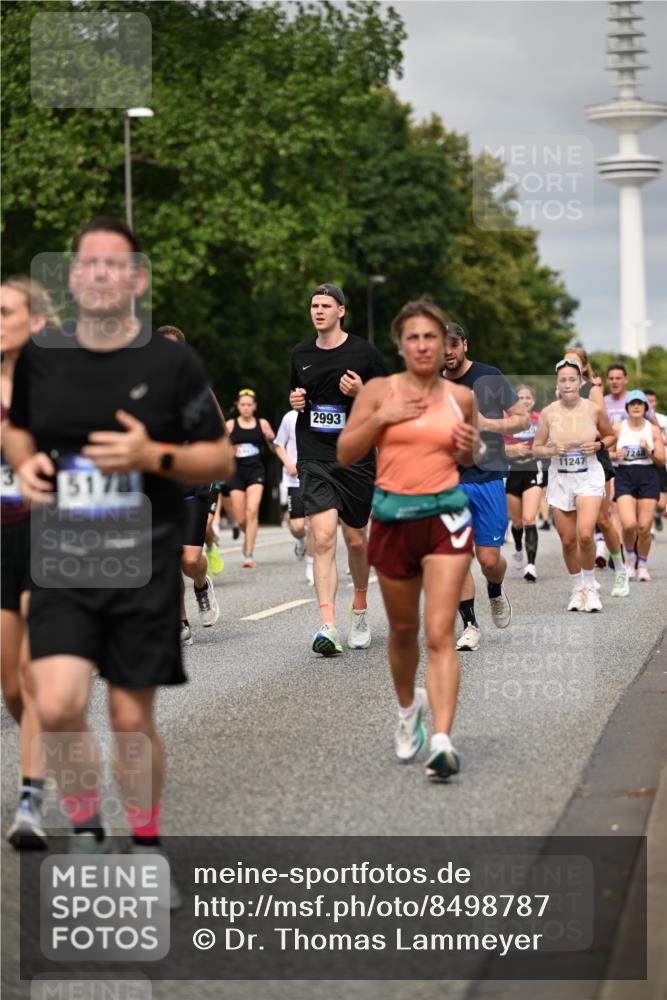 29.06.2025 - hella hamburg halbmarathon Dr. Thomas Lammeyer http://msf.ph/oto/8498787 29.06.2025 10:23:48 Kennedybrücke 1159, 1160, 1708, 2405, 2703, 2795, 2812, 2918, 2993, 2995, 3446, 3631, 4108, 4170, 4562, 4570, 4979, 5035, 5178, 5251, 5397, 5429, 5449, 5878, 6249, 6796, 6797, 6872, 6939, 7143, 7248, 7249, 7647, 7836, 8427, 8537, 8778, 10349, 10540, 10594, 10966, 11247 meine-sportfotos.de