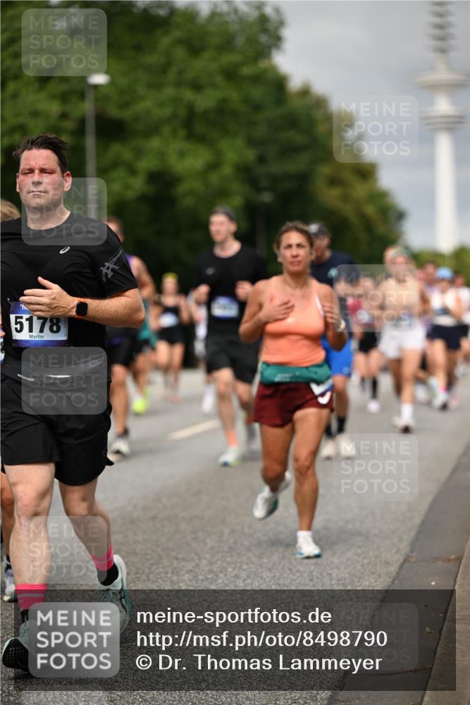 29.06.2025 - hella hamburg halbmarathon Dr. Thomas Lammeyer http://msf.ph/oto/8498790 29.06.2025 10:23:48 Kennedybrücke 1159, 1160, 1708, 2405, 2703, 2795, 2812, 2918, 2993, 2995, 3446, 3631, 4108, 4170, 4562, 4570, 4979, 5035, 5178, 5251, 5397, 5429, 5449, 5878, 6249, 6796, 6797, 6872, 6939, 7143, 7248, 7249, 7647, 7836, 8427, 8537, 8778, 10349, 10540, 10594, 10966, 11247 meine-sportfotos.de