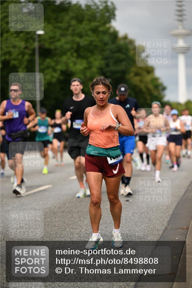 29.06.2025 - hella hamburg halbmarathon Dr. Thomas Lammeyer http://msf.ph/oto/8498808 29.06.2025 10:23:49 Kennedybrücke 1159, 1160, 1708, 2405, 2703, 2795, 2812, 2918, 2993, 2995, 3446, 3631, 4170, 4562, 4570, 4979, 5035, 5178, 5251, 5397, 5429, 5878, 6249, 6796, 6797, 6872, 6874, 6939, 7248, 7249, 7647, 7836, 8427, 8537, 8778, 10349, 10540, 10594, 10966, 11247 meine-sportfotos.de