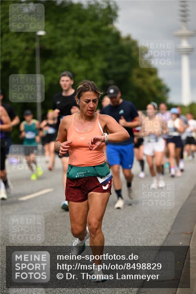 29.06.2025 - hella hamburg halbmarathon Dr. Thomas Lammeyer http://msf.ph/oto/8498829 29.06.2025 10:23:50 Kennedybrücke 1159, 1160, 1708, 2405, 2703, 2795, 2918, 2993, 2995, 3446, 3631, 4170, 4562, 4570, 4979, 5035, 5178, 5251, 5397, 5429, 5878, 6249, 6796, 6797, 6872, 6874, 6939, 7137, 7248, 7249, 7647, 7836, 8427, 8537, 8778, 10349, 10540, 10594, 10966, 11036, 11247 meine-sportfotos.de