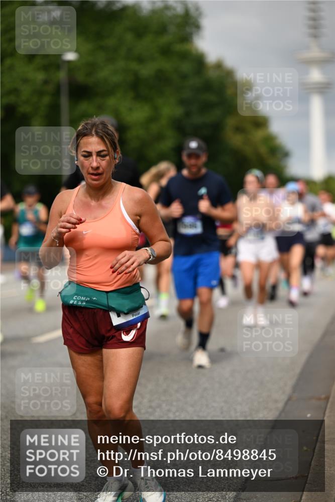 29.06.2025 - hella hamburg halbmarathon Dr. Thomas Lammeyer http://msf.ph/oto/8498845 29.06.2025 10:23:50 Kennedybrücke 1159, 1160, 1708, 2405, 2703, 2795, 2918, 2993, 2995, 3446, 3631, 4170, 4562, 4570, 4979, 5035, 5178, 5251, 5397, 5429, 5878, 6249, 6796, 6797, 6872, 6874, 6939, 7137, 7248, 7249, 7647, 7836, 8427, 8537, 8778, 10349, 10540, 10594, 10966, 11036, 11247 meine-sportfotos.de