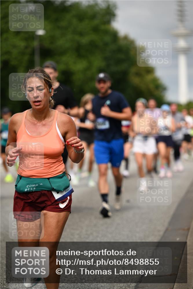 29.06.2025 - hella hamburg halbmarathon Dr. Thomas Lammeyer http://msf.ph/oto/8498855 29.06.2025 10:23:50 Kennedybrücke 1159, 1160, 1708, 2405, 2703, 2795, 2918, 2993, 2995, 3446, 3631, 4170, 4562, 4570, 4979, 5035, 5178, 5251, 5397, 5429, 5878, 6249, 6796, 6797, 6872, 6874, 6939, 7137, 7248, 7249, 7647, 7836, 8427, 8537, 8778, 10349, 10540, 10594, 10966, 11036, 11247 meine-sportfotos.de