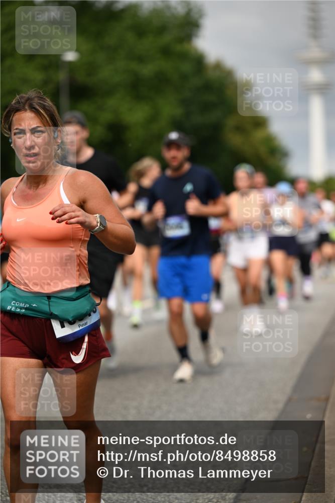 29.06.2025 - hella hamburg halbmarathon Dr. Thomas Lammeyer http://msf.ph/oto/8498858 29.06.2025 10:23:50 Kennedybrücke 1159, 1160, 1708, 2405, 2703, 2795, 2918, 2993, 2995, 3446, 3631, 4170, 4562, 4570, 4979, 5035, 5178, 5251, 5397, 5429, 5878, 6249, 6796, 6797, 6872, 6874, 6939, 7137, 7248, 7249, 7647, 7836, 8427, 8537, 8778, 10349, 10540, 10594, 10966, 11036, 11247 meine-sportfotos.de