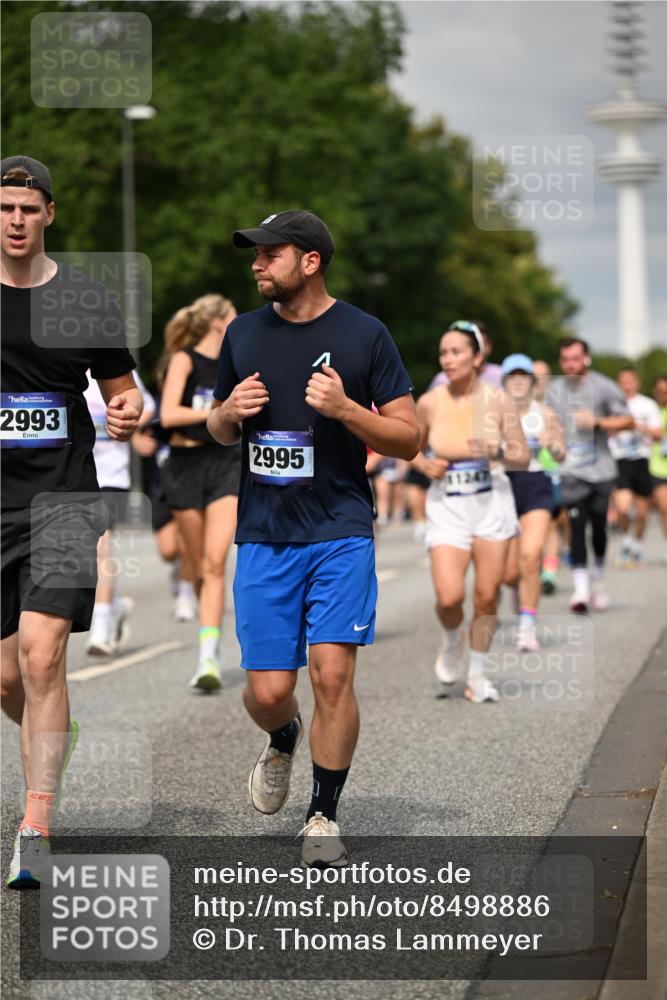 29.06.2025 - hella hamburg halbmarathon Dr. Thomas Lammeyer http://msf.ph/oto/8498886 29.06.2025 10:23:51 Kennedybrücke 1145, 1159, 1160, 1708, 2405, 2703, 2795, 2918, 2993, 2995, 3446, 3631, 4170, 4562, 4570, 4979, 5035, 5178, 5251, 5397, 5429, 5556, 5878, 6249, 6796, 6797, 6872, 6874, 6939, 7137, 7248, 7249, 7647, 7836, 8427, 8537, 8778, 10349, 10540, 10594, 10966, 11036, 11247 meine-sportfotos.de