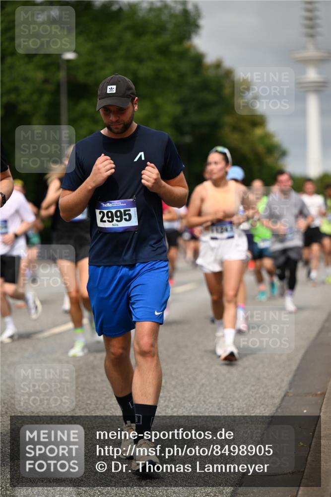 29.06.2025 - hella hamburg halbmarathon Dr. Thomas Lammeyer http://msf.ph/oto/8498905 29.06.2025 10:23:52 Kennedybrücke 1145, 1159, 1160, 1708, 2405, 2703, 2795, 2918, 2993, 2995, 3446, 3631, 4170, 4562, 4570, 4979, 5035, 5178, 5251, 5397, 5429, 5556, 5834, 5878, 6249, 6796, 6797, 6872, 6874, 6939, 7137, 7248, 7249, 7647, 7836, 8427, 8537, 8778, 10349, 10540, 10594, 10966, 11036, 11247 meine-sportfotos.de