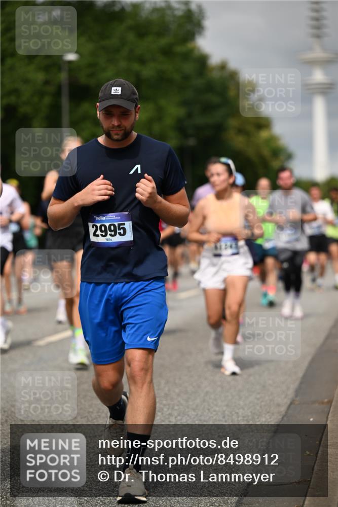 29.06.2025 - hella hamburg halbmarathon Dr. Thomas Lammeyer http://msf.ph/oto/8498912 29.06.2025 10:23:52 Kennedybrücke 1145, 1159, 1160, 1708, 2405, 2703, 2795, 2918, 2993, 2995, 3446, 3631, 4170, 4562, 4570, 4979, 5035, 5178, 5251, 5397, 5429, 5556, 5834, 5878, 6249, 6796, 6797, 6872, 6874, 6939, 7137, 7248, 7249, 7647, 7836, 8427, 8537, 8778, 10349, 10540, 10594, 10966, 11036, 11247 meine-sportfotos.de