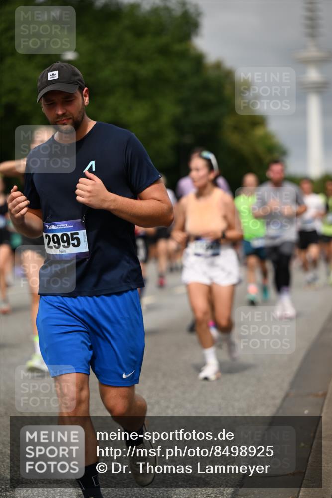 29.06.2025 - hella hamburg halbmarathon Dr. Thomas Lammeyer http://msf.ph/oto/8498925 29.06.2025 10:23:53 Kennedybrücke 1145, 1159, 1160, 1708, 2405, 2703, 2795, 2918, 2993, 2995, 3446, 3631, 4170, 4562, 4570, 4979, 5035, 5178, 5251, 5397, 5429, 5556, 5834, 5878, 6249, 6796, 6797, 6872, 6874, 6939, 7137, 7248, 7249, 7647, 7836, 8427, 8537, 8778, 10349, 10540, 10594, 10966, 11036, 11247 meine-sportfotos.de