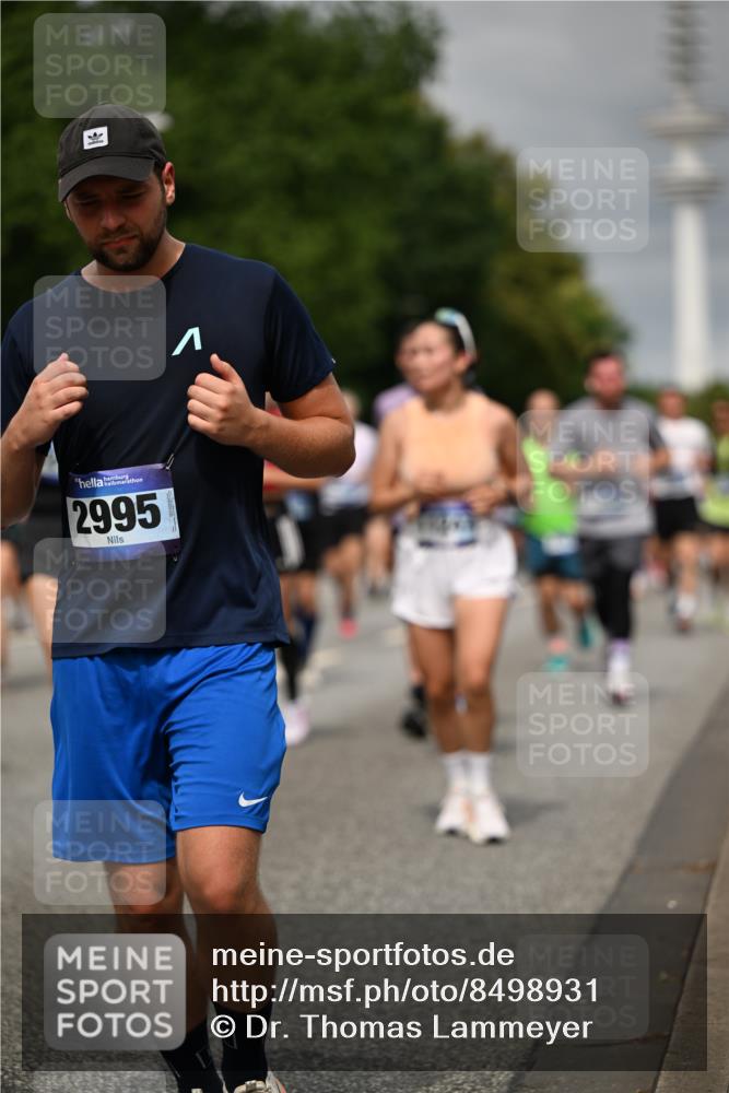 29.06.2025 - hella hamburg halbmarathon Dr. Thomas Lammeyer http://msf.ph/oto/8498931 29.06.2025 10:23:53 Kennedybrücke 1145, 1159, 1160, 1708, 2405, 2703, 2795, 2918, 2993, 2995, 3446, 3631, 4170, 4562, 4570, 4979, 5035, 5178, 5251, 5397, 5429, 5556, 5834, 5878, 6249, 6796, 6797, 6872, 6874, 6939, 7137, 7248, 7249, 7647, 7836, 8427, 8537, 8778, 10349, 10540, 10594, 10966, 11036, 11247 meine-sportfotos.de