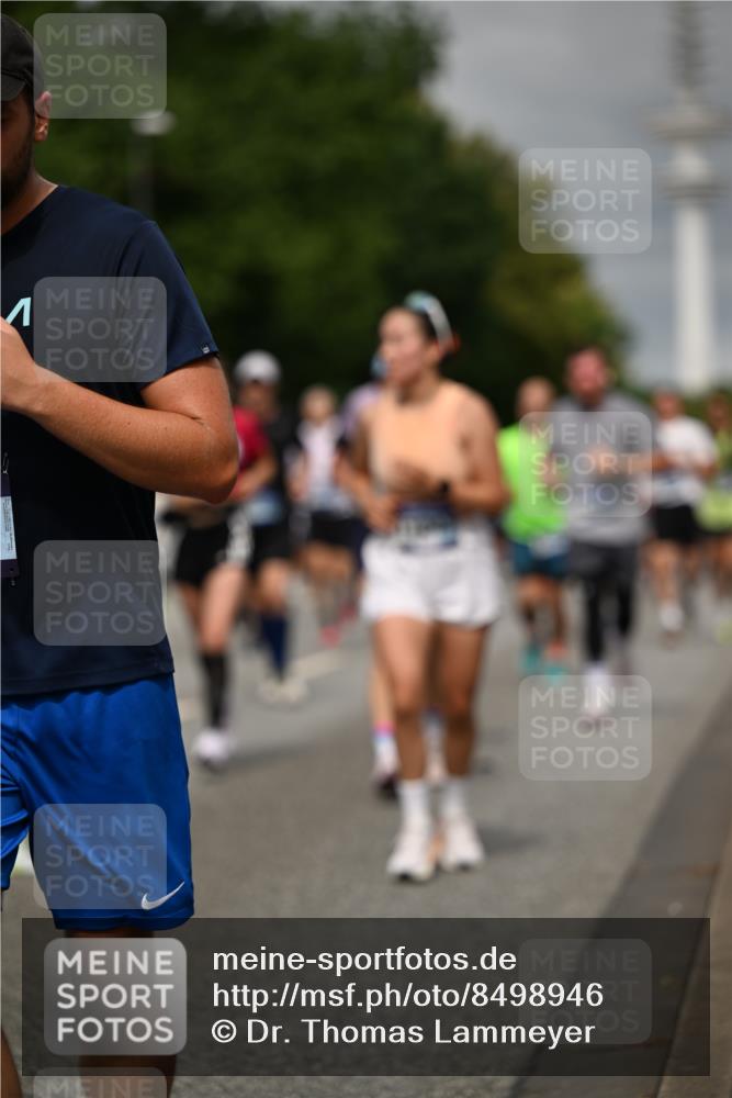 29.06.2025 - hella hamburg halbmarathon Dr. Thomas Lammeyer http://msf.ph/oto/8498946 29.06.2025 10:23:53 Kennedybrücke 1145, 1159, 1160, 1708, 2405, 2703, 2795, 2918, 2993, 2995, 3446, 3631, 4170, 4562, 4570, 4979, 5035, 5178, 5251, 5397, 5429, 5556, 5834, 5878, 6249, 6796, 6797, 6872, 6874, 6939, 7137, 7248, 7249, 7647, 7836, 8427, 8537, 8778, 10349, 10540, 10594, 10966, 11036, 11247 meine-sportfotos.de