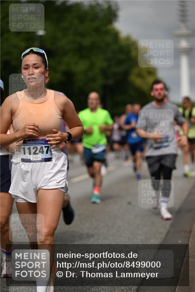29.06.2025 - hella hamburg halbmarathon Dr. Thomas Lammeyer http://msf.ph/oto/8499000 29.06.2025 10:23:55 Kennedybrücke 1145, 2405, 2795, 2918, 2993, 2995, 3446, 3631, 4170, 4562, 4570, 4979, 5035, 5123, 5178, 5251, 5397, 5429, 5556, 5834, 5878, 6444, 6796, 6797, 6872, 6874, 6939, 7137, 7248, 7249, 7647, 7836, 7917, 8427, 8537, 8778, 10349, 10540, 10594, 10966, 11036, 11247 meine-sportfotos.de