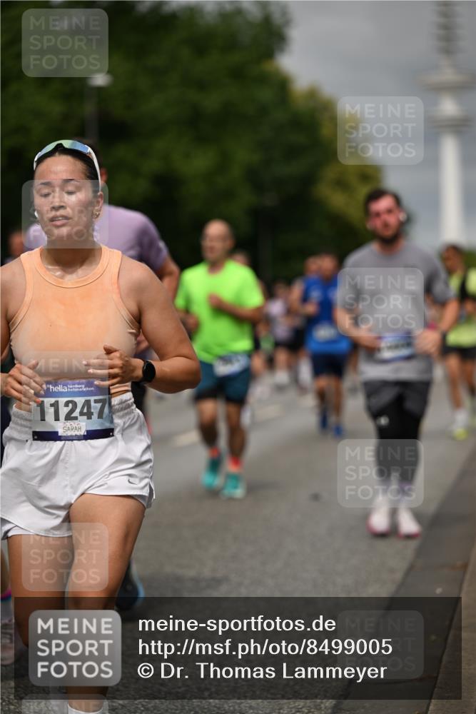 29.06.2025 - hella hamburg halbmarathon Dr. Thomas Lammeyer http://msf.ph/oto/8499005 29.06.2025 10:23:55 Kennedybrücke 1145, 2405, 2795, 2918, 2993, 2995, 3446, 3631, 4170, 4562, 4570, 4979, 5035, 5123, 5178, 5251, 5397, 5429, 5556, 5834, 5878, 6444, 6796, 6797, 6872, 6874, 6939, 7137, 7248, 7249, 7647, 7836, 7917, 8427, 8537, 8778, 10349, 10540, 10594, 10966, 11036, 11247 meine-sportfotos.de