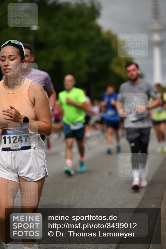 29.06.2025 - hella hamburg halbmarathon Dr. Thomas Lammeyer http://msf.ph/oto/8499012 29.06.2025 10:23:55 Kennedybrücke 1145, 2405, 2795, 2918, 2993, 2995, 3446, 3631, 4170, 4562, 4570, 4979, 5035, 5123, 5178, 5251, 5397, 5429, 5556, 5834, 5878, 6444, 6796, 6797, 6872, 6874, 6939, 7137, 7248, 7249, 7647, 7836, 7917, 8427, 8537, 8778, 10349, 10540, 10594, 10966, 11036, 11247 meine-sportfotos.de