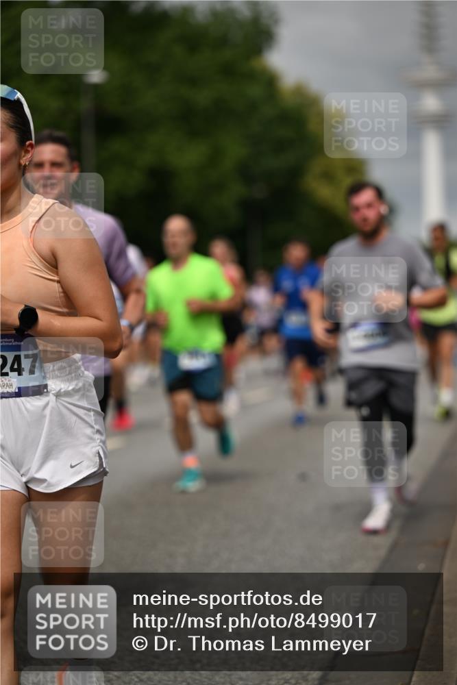 29.06.2025 - hella hamburg halbmarathon Dr. Thomas Lammeyer http://msf.ph/oto/8499017 29.06.2025 10:23:55 Kennedybrücke 1145, 2405, 2795, 2918, 2993, 2995, 3446, 3631, 4170, 4562, 4570, 4979, 5035, 5123, 5178, 5251, 5397, 5429, 5556, 5834, 5878, 6444, 6796, 6797, 6872, 6874, 6939, 7137, 7248, 7249, 7647, 7836, 7917, 8427, 8537, 8778, 10349, 10540, 10594, 10966, 11036, 11247 meine-sportfotos.de