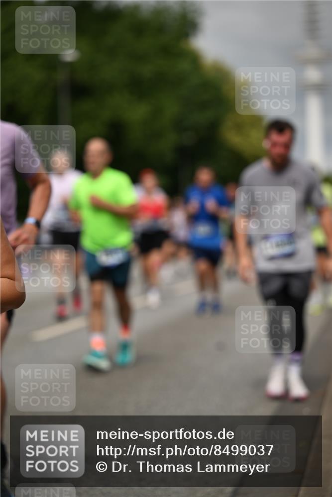 29.06.2025 - hella hamburg halbmarathon Dr. Thomas Lammeyer http://msf.ph/oto/8499037 29.06.2025 10:23:56 Kennedybrücke 1145, 2405, 2795, 2918, 2993, 2995, 3446, 3631, 4170, 4562, 4570, 4979, 5035, 5123, 5178, 5251, 5397, 5429, 5556, 5834, 5849, 5878, 6444, 6796, 6797, 6872, 6874, 6939, 7137, 7248, 7249, 7647, 7836, 7917, 8427, 8537, 8778, 10349, 10540, 10594, 10966, 11036, 11247 meine-sportfotos.de