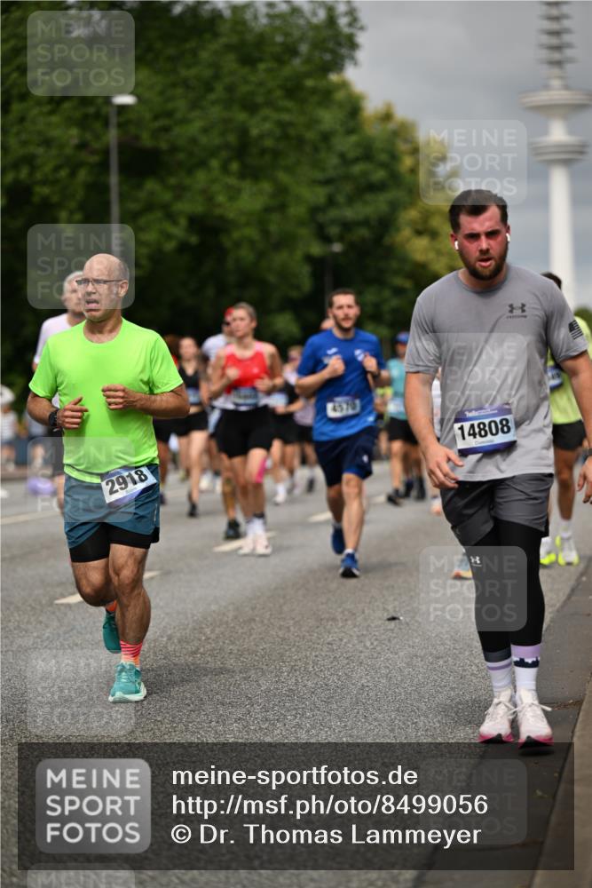 29.06.2025 - hella hamburg halbmarathon Dr. Thomas Lammeyer http://msf.ph/oto/8499056 29.06.2025 10:23:57 Kennedybrücke 1145, 2405, 2795, 2918, 2993, 2995, 3446, 3631, 4170, 4562, 4570, 4979, 5035, 5123, 5178, 5251, 5397, 5429, 5556, 5834, 5849, 5878, 6444, 6796, 6797, 6872, 6874, 6939, 7137, 7248, 7249, 7647, 7836, 7917, 8427, 8537, 8778, 10349, 10594, 10966, 11028, 11036, 11247 meine-sportfotos.de