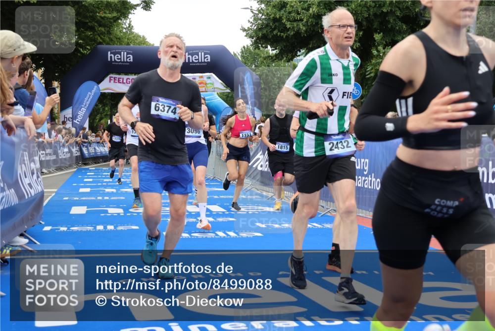 29.06.2025 - hella hamburg halbmarathon Strokosch-Dieckow http://msf.ph/oto/8499088 29.06.2025 10:53:59 Ziel 1151, 1410, 1815, 2432, 3096, 3208, 3209, 6356, 6374, 6481, 6581, 7395, 7918, 7973, 8394, 9032, 11499, 11789, 12379, 13032, 13869, 14175, 16477, 16871, 17348, 18308, 18831, 18879 meine-sportfotos.de