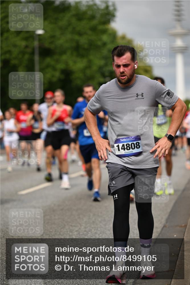 29.06.2025 - hella hamburg halbmarathon Dr. Thomas Lammeyer http://msf.ph/oto/8499105 29.06.2025 10:23:58 Kennedybrücke 1145, 2405, 2795, 2918, 2993, 2995, 3446, 3631, 3678, 4170, 4539, 4562, 4570, 4614, 4979, 5035, 5123, 5178, 5251, 5397, 5429, 5556, 5834, 5849, 5878, 6444, 6796, 6797, 6872, 6874, 6939, 7137, 7248, 7249, 7647, 7836, 7917, 8427, 8537, 8778, 10349, 10594, 10622, 10966, 11028, 11036, 11247 meine-sportfotos.de