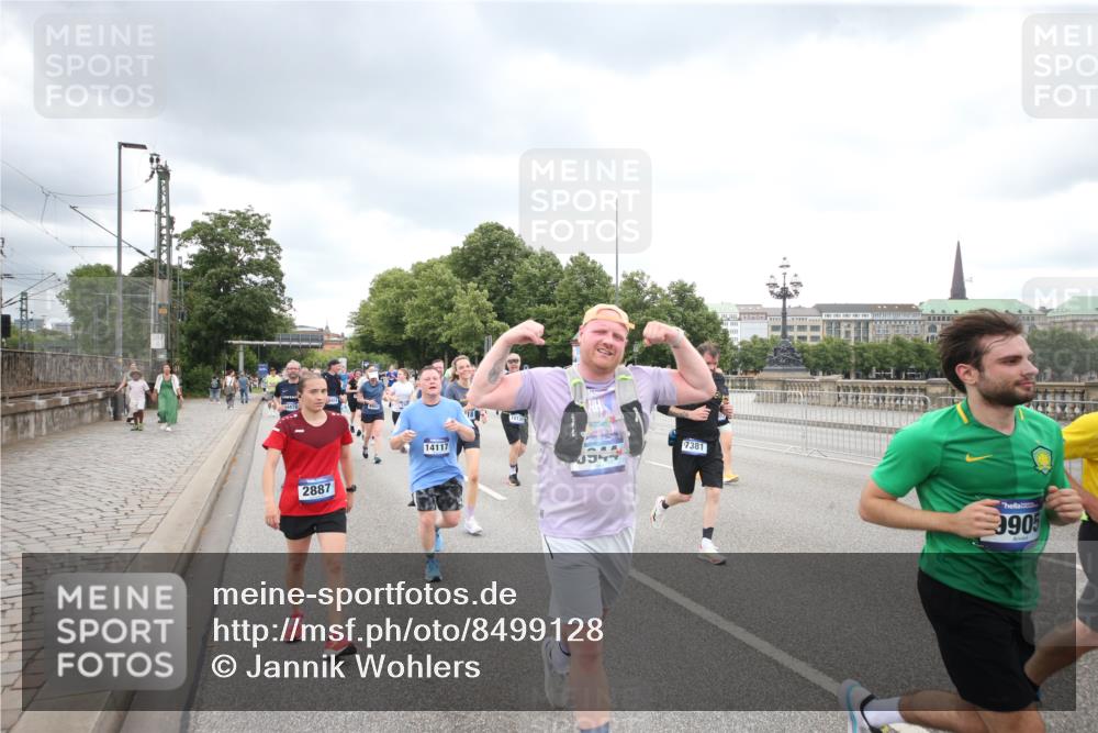 29.06.2025 - hella hamburg halbmarathon Jannik Wohlers http://msf.ph/oto/8499128 29.06.2025 10:56:27 Lombardsbrücke 1207, 2932, 3348, 3387, 3418, 3485, 3516, 3517, 4094, 4118, 4568, 4569, 5589, 5911, 5944, 6284, 6348, 6349, 7381, 7416, 7417, 8150, 8197, 9172, 9210, 9402, 9404, 9517, 9902, 9905, 10016, 10138, 10309, 10450, 10632, 11047, 12328, 12345, 12354, 12828, 12993, 13108, 13194, 13273, 13276, 13671, 13801, 13834, 14117, 14472, 14711, 15215, 15630, 15748, 15823 meine-sportfotos.de