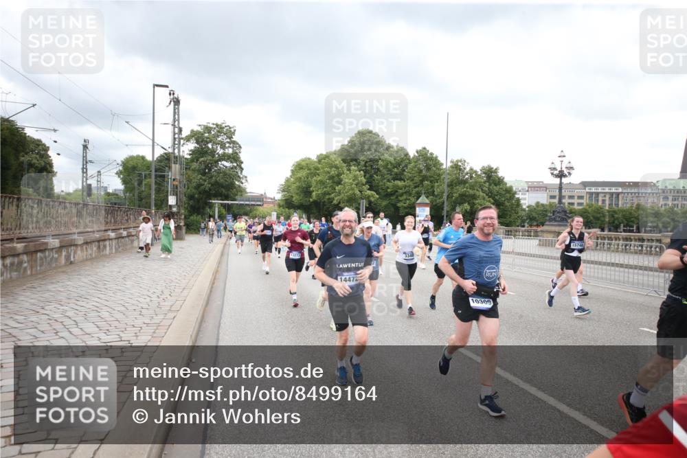 29.06.2025 - hella hamburg halbmarathon Jannik Wohlers http://msf.ph/oto/8499164 29.06.2025 10:56:29 Lombardsbrücke 1207, 2932, 3348, 3387, 3418, 3485, 3516, 3517, 4094, 4118, 4568, 4569, 5589, 5944, 6284, 6348, 6349, 7381, 7416, 7417, 7964, 8150, 8197, 9172, 9210, 9402, 9404, 9517, 9902, 9905, 10016, 10138, 10309, 10450, 10632, 11047, 12328, 12345, 12354, 12828, 12829, 12993, 13194, 13273, 13276, 13671, 13801, 13834, 14117, 14472, 15215, 15499, 15630, 15748, 15823 meine-sportfotos.de