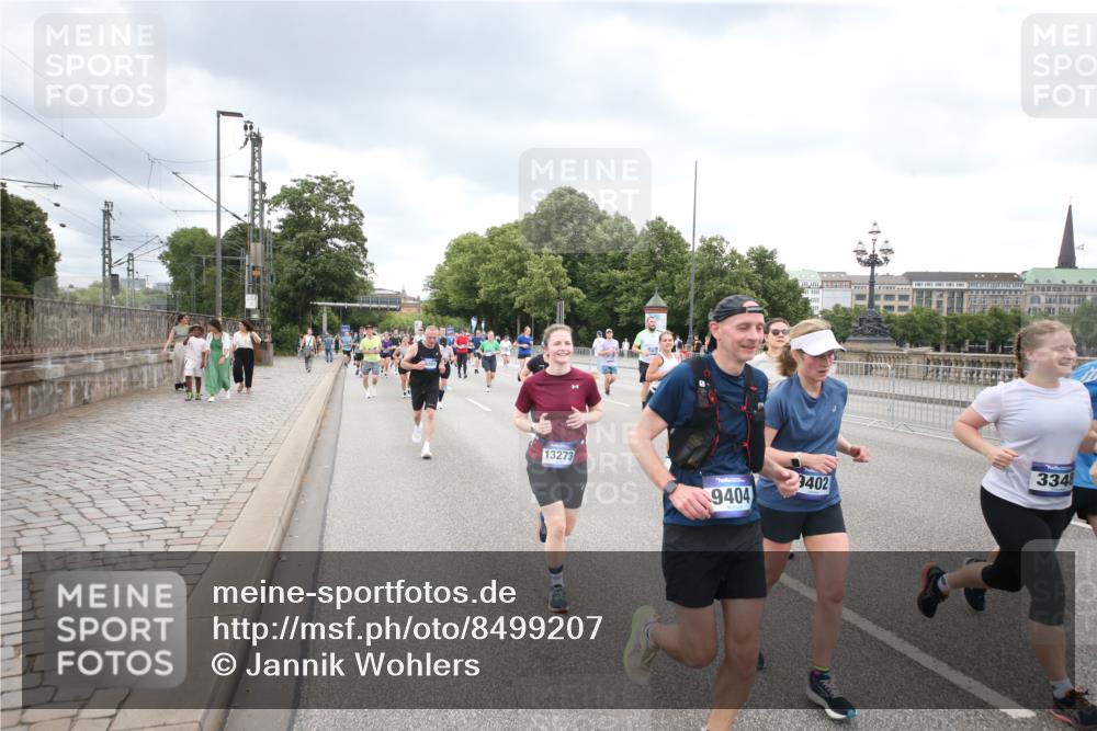 29.06.2025 - hella hamburg halbmarathon Jannik Wohlers http://msf.ph/oto/8499207 29.06.2025 10:56:31 Lombardsbrücke 1207, 2871, 2932, 3348, 3387, 3418, 3470, 3485, 3516, 3517, 4094, 4118, 4568, 4569, 5589, 5944, 6284, 6348, 6349, 6981, 7381, 7416, 7417, 7964, 8150, 8197, 8546, 9298, 9299, 9402, 9404, 9513, 9517, 9902, 9905, 10016, 10138, 10142, 10309, 10450, 10632, 11047, 11050, 12226, 12328, 12345, 12828, 12829, 12993, 13194, 13273, 13276, 13671, 13801, 13834, 13878, 14117, 14472, 15215, 15499, 15630, 15748, 15823 meine-sportfotos.de