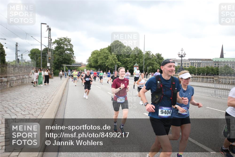 29.06.2025 - hella hamburg halbmarathon Jannik Wohlers http://msf.ph/oto/8499217 29.06.2025 10:56:31 Lombardsbrücke 1207, 2871, 2932, 3348, 3387, 3418, 3470, 3485, 3516, 3517, 4094, 4118, 4568, 4569, 5589, 5944, 6284, 6348, 6349, 6981, 7381, 7416, 7417, 7964, 8150, 8197, 8546, 9298, 9299, 9402, 9404, 9513, 9517, 9902, 9905, 10016, 10138, 10142, 10309, 10450, 10632, 11047, 11050, 12226, 12328, 12345, 12828, 12829, 12993, 13194, 13273, 13276, 13671, 13801, 13834, 13878, 14117, 14472, 15215, 15499, 15630, 15748, 15823 meine-sportfotos.de