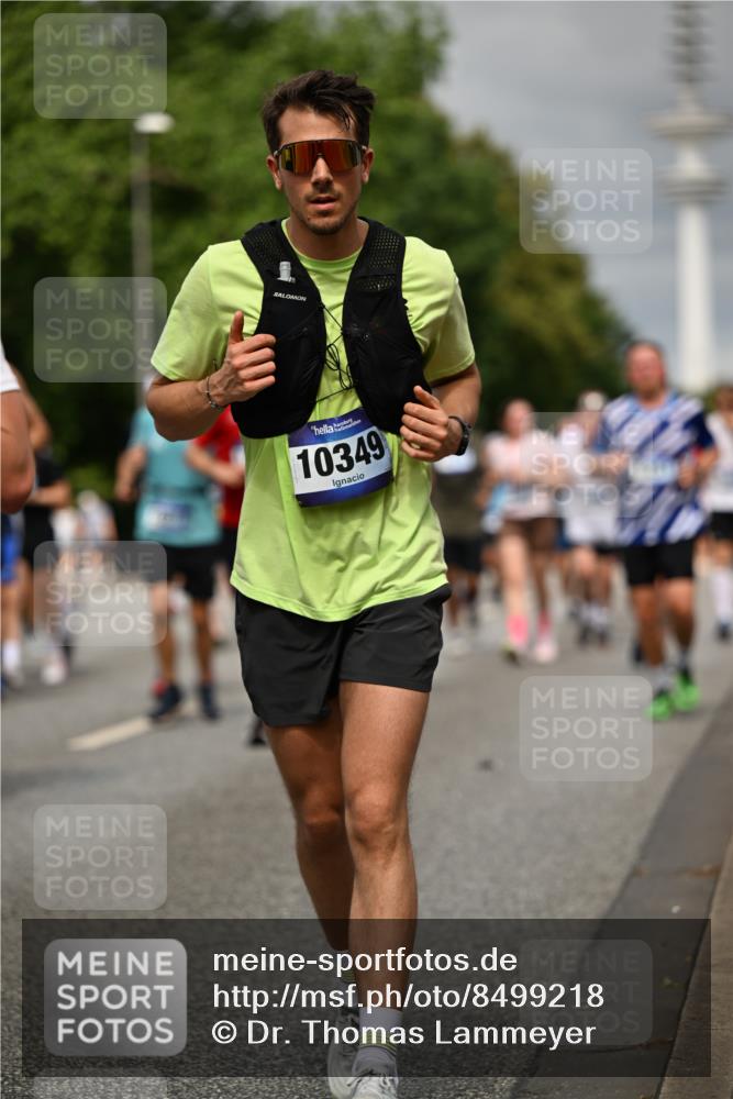 29.06.2025 - hella hamburg halbmarathon Dr. Thomas Lammeyer http://msf.ph/oto/8499218 29.06.2025 10:24:01 Kennedybrücke 1145, 2405, 2795, 2918, 2993, 2995, 3278, 3446, 3631, 3678, 4170, 4539, 4562, 4570, 4614, 4979, 5035, 5123, 5178, 5251, 5397, 5429, 5556, 5834, 5849, 5878, 6444, 6796, 6797, 6872, 6874, 6939, 7137, 7248, 7249, 7647, 7744, 7836, 7917, 8427, 8537, 10349, 10594, 10622, 11028, 11036, 11247 meine-sportfotos.de