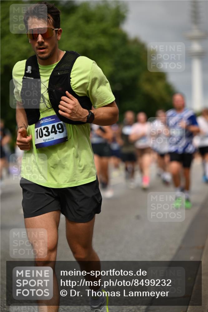 29.06.2025 - hella hamburg halbmarathon Dr. Thomas Lammeyer http://msf.ph/oto/8499232 29.06.2025 10:24:02 Kennedybrücke 1145, 2405, 2795, 2918, 2993, 2995, 3278, 3446, 3631, 3678, 4539, 4562, 4570, 4614, 4979, 5035, 5123, 5251, 5397, 5429, 5556, 5834, 5849, 5878, 6444, 6796, 6797, 6872, 6874, 6939, 7137, 7248, 7249, 7647, 7744, 7836, 7917, 8427, 8537, 10349, 10594, 10622, 11028, 11036, 11247 meine-sportfotos.de