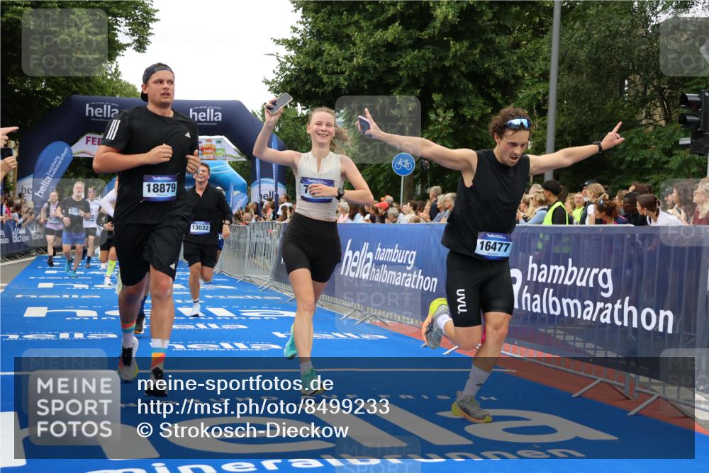 29.06.2025 - hella hamburg halbmarathon Strokosch-Dieckow http://msf.ph/oto/8499233 29.06.2025 10:53:55 Ziel 1151, 1706, 1815, 1870, 2432, 3096, 6260, 6356, 6374, 6481, 7395, 7918, 7973, 8394, 9032, 9922, 10891, 11789, 12413, 13032, 13869, 14026, 14175, 15502, 16477, 16538, 17348, 18308, 18418, 18487, 18759, 18831, 18879, 18915, 19177 meine-sportfotos.de